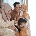 Authoritative vs authoritarian parenting