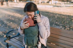 Best Baby Carriers for Newborns: A UK Parent’s Guide