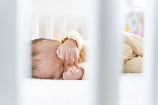 newborn sleep cues